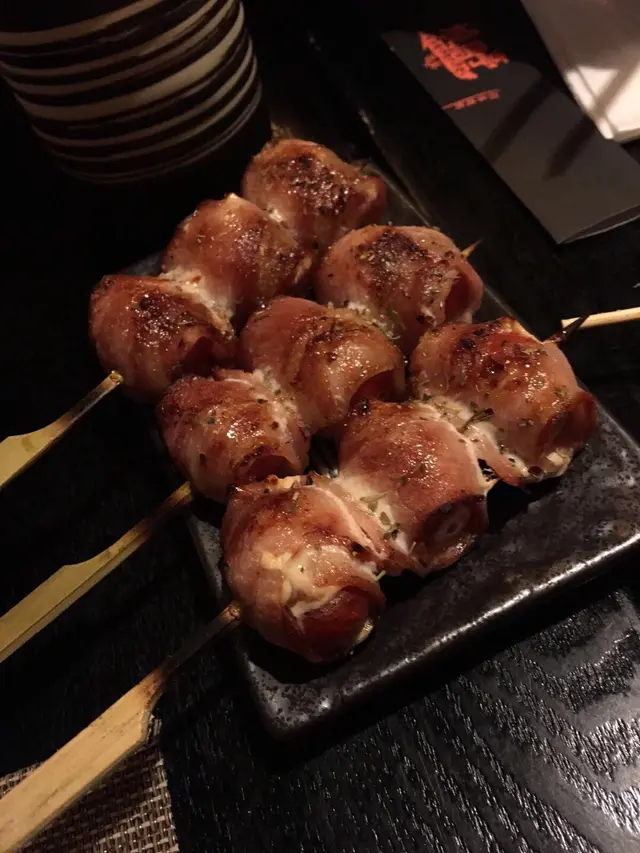 一定要熱辣辣既時候食,一啖咬落去又熱又Juicy,過足口癒,相反就...