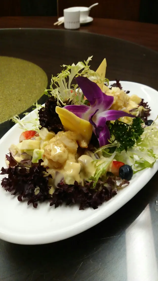 香芒沙律大蝦球