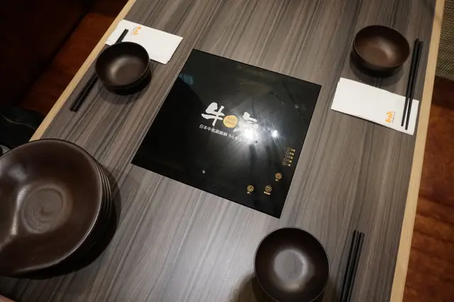 新店用的是高速鍋，比旺角總店要講究得多，火力每每是放題的重要一環，這點對限時放題尤其重要。