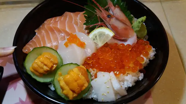 極上赤山刺身飯