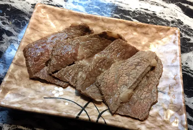 雪花牛肉(二兩)