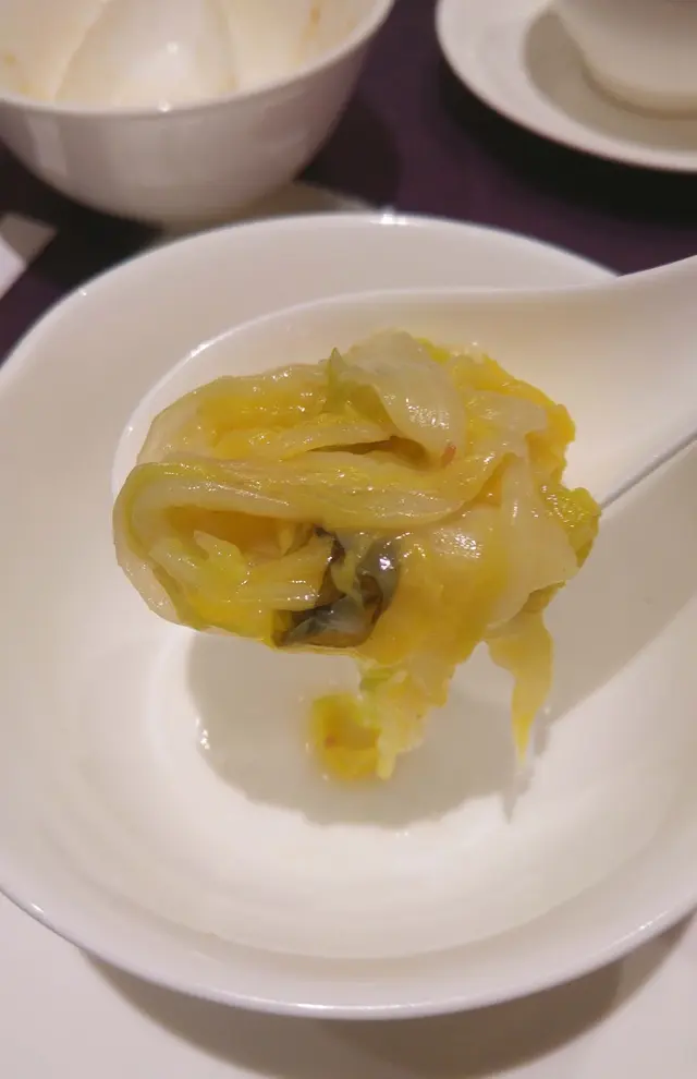 津白煮得香滑, 但也有點偏腍軟, 勝在沒有渣, 小朋友們較為喜歡和接受