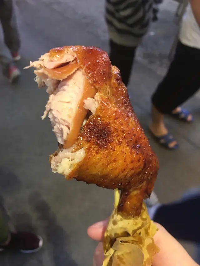 啲肉你睇下啦，好嫩阿