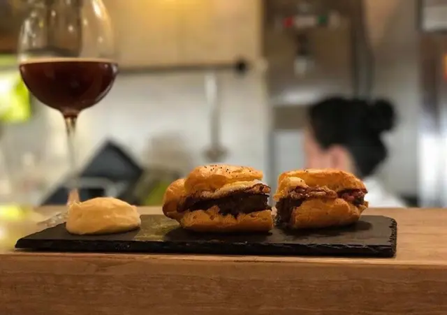 原創法式咸泡芙包配安格斯漢堡