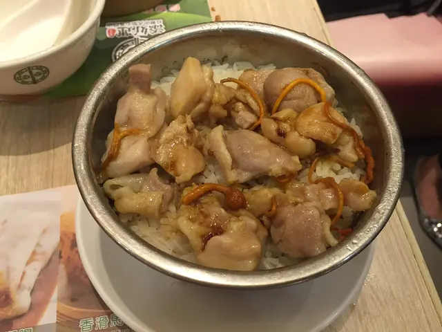 蟲草花蒸雞飯