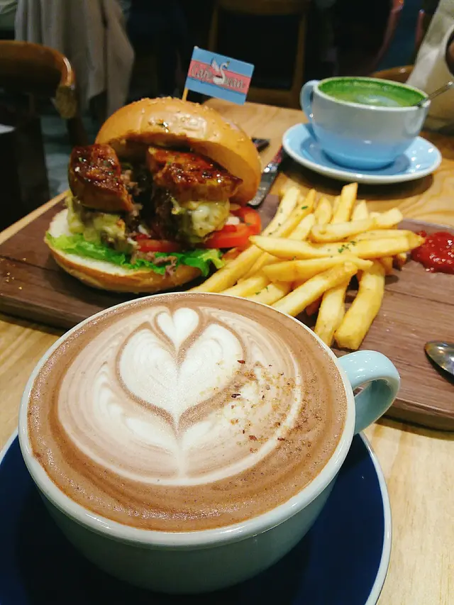 (跟主食點叫，有半價優惠+$19 )