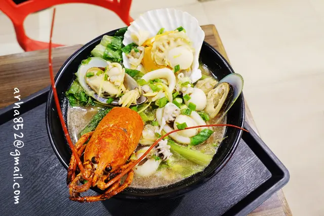 極上海鮮龍蝦湯泡飯