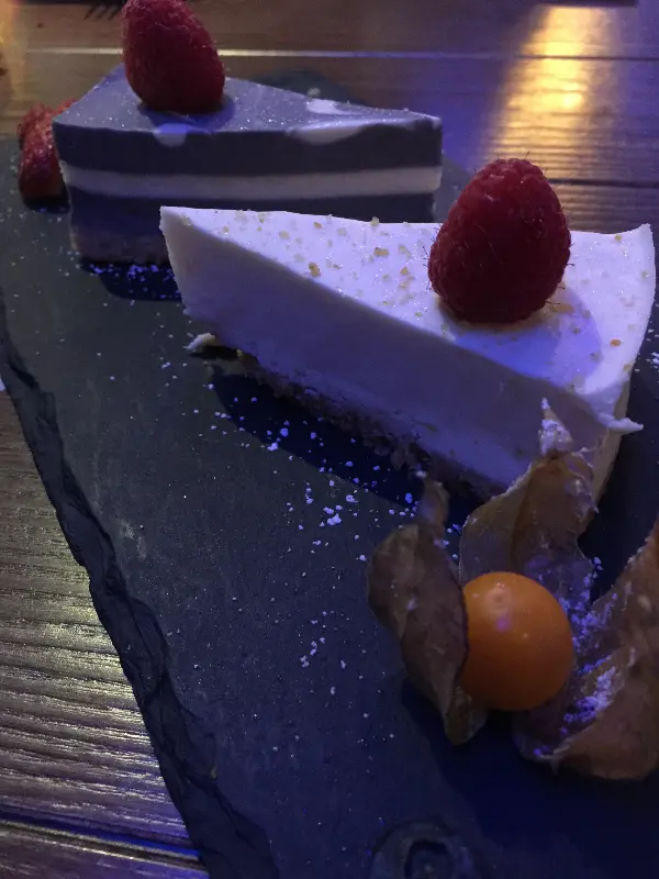 柚子芝士餅及日本黑芝麻芝士餅