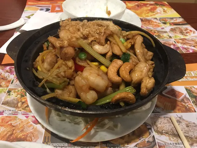 香芋煲仔飯