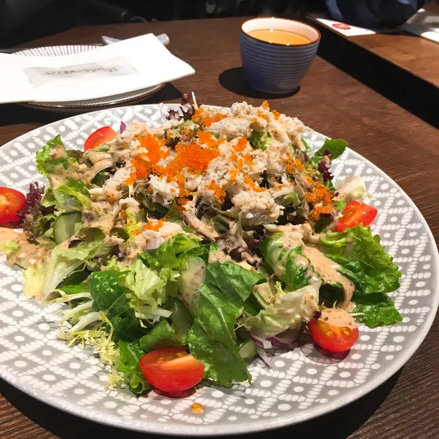 蟹肉蟹籽野菜沙律