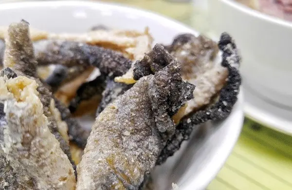 酥炸魚皮