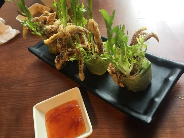 軟殼蟹牛油果卷