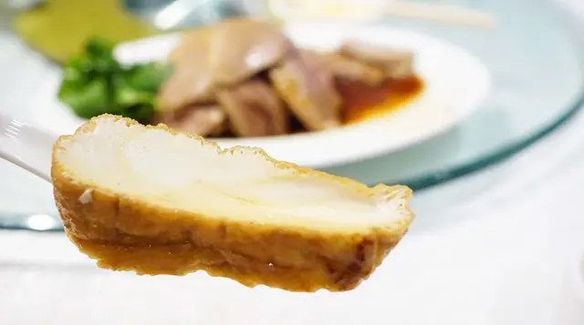 墊底吸滿了鹵水精華的豆腐當然也是不可錯過的目