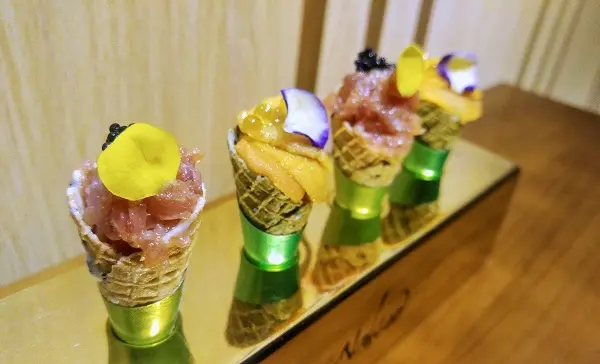 魚子醬迷你脆筒二重奏