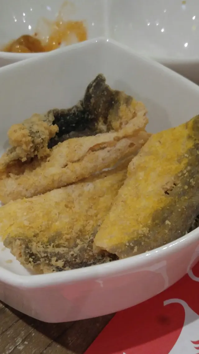 唔脆而且好煙韌 咬都咬唔開 放落湯入去 滾一滾 send到簡直不能入口 最終有大半碟無食道