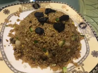 黑蒜炒飯