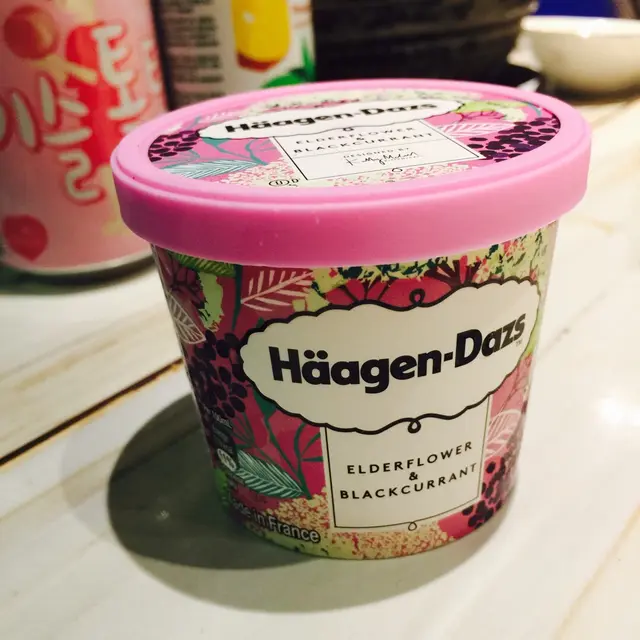 HaagenDazs-黑加倫子味