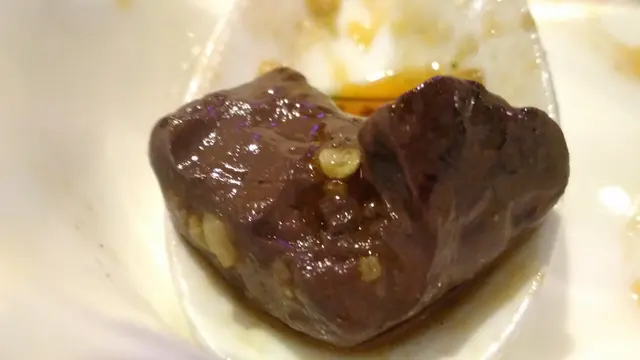 豬紅@銅盤金椒脆魚窩