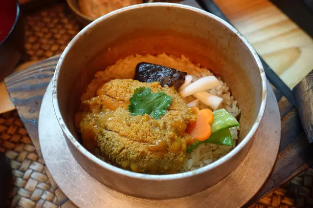 海膽份量已交足貨！濕潤又鮮美，拌飯是不錯的食法！