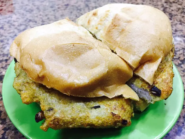 好可惜我地食唔出有炭燒既風味，但單論魚餅黎講，可以話係中上之作！