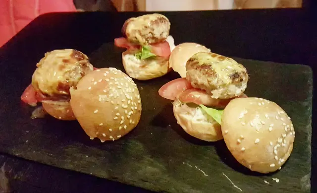 Mini burgers