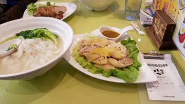 海南雞河粉