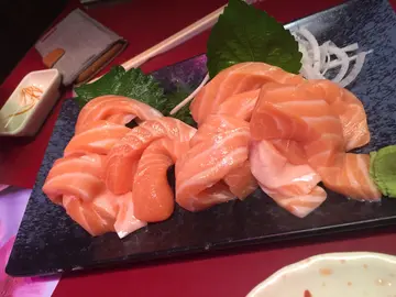 三文鱼刺身