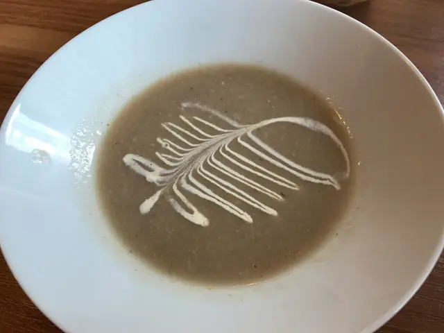 唔係平時食開d罐頭湯開水feel. 
好滑, 湯入面有蘑茹粒, 味道好香, 唔會有好咸感覺