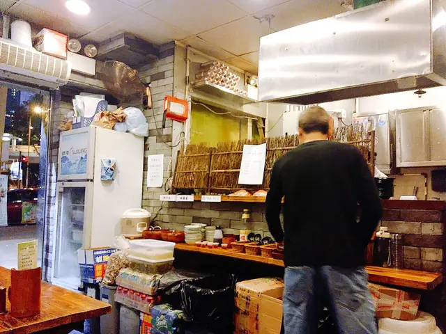 老闆十分好客=]