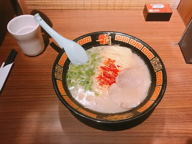 油膩:濃厚;湯:濃味