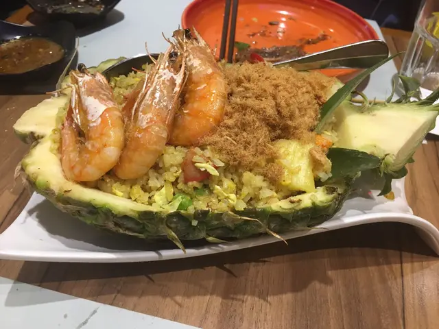 足料炒飯,口感豐富