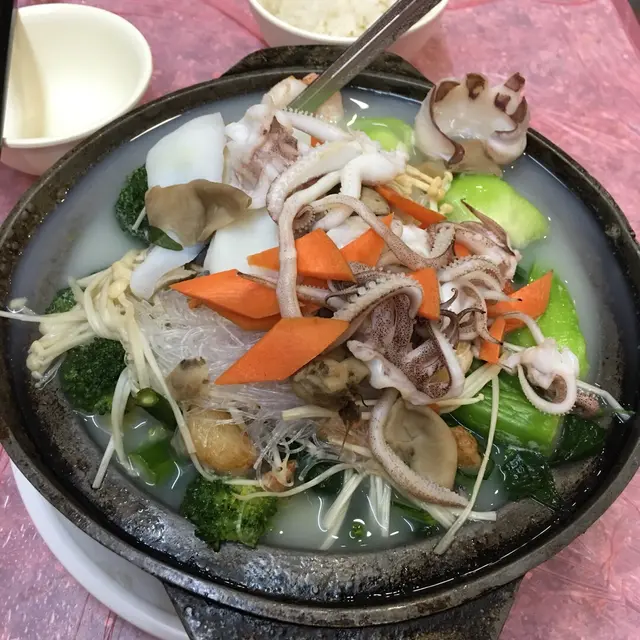 海鮮什菜煲