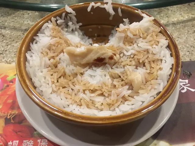 頭抽不太鹹，飯甘香而乾爽