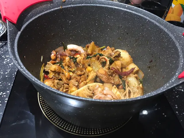 我覺得太多油，可以少油些,🐔及味道不錯，合格的