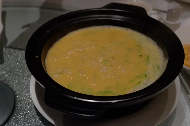 龍蝦湯很香很濃,喝湯的感覺猶如吃成隻龍蝦一樣,比酒店烹調既西式龍蝦湯更好味,而泡飯mix埋脆米可以把龍蝦湯的湯汁吸得更撤底。