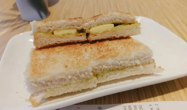 吉利尼咖椰多士