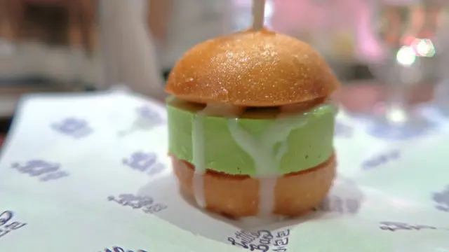 炸饅頭夾雪糕（煉奶醬mix綠茶雪糕）