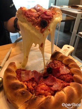 熔岩芝士pizza - 尖沙咀的Angry Oppa Restaurant &amp; Bar