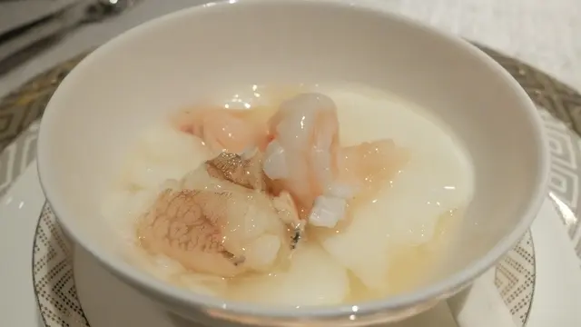 蛋白蒸出滑溜感覺多吃一點也無坊；有時候愈普通的食物蒸出細膩令人喜愛。