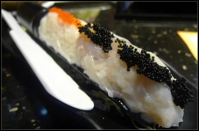 手打深海花枝滑 . 手打鮮蝦滑