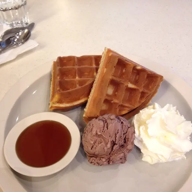 classic  waffle  w  movenpick  ice  cream