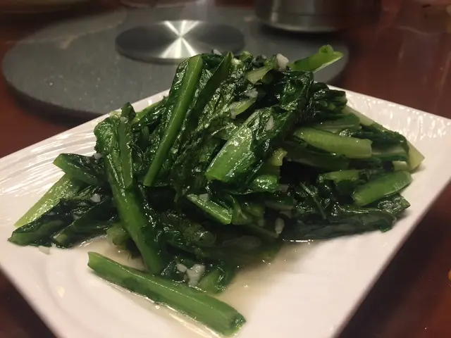 蒜蓉炒油麥菜
