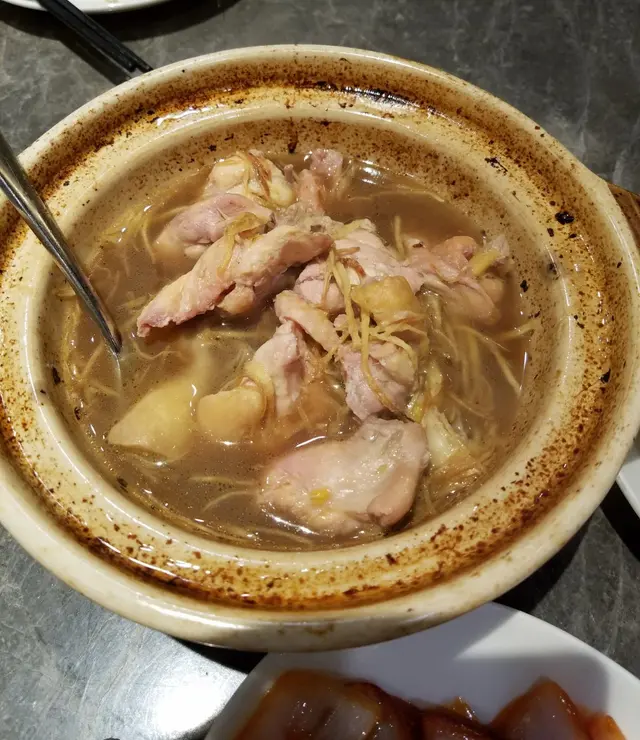 砂煲天麻黃酒雞