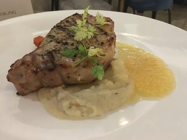 蘋果酒蜜烤英國豬柳扒