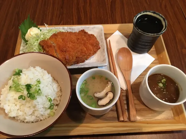 咖喱吉列豬扒定食