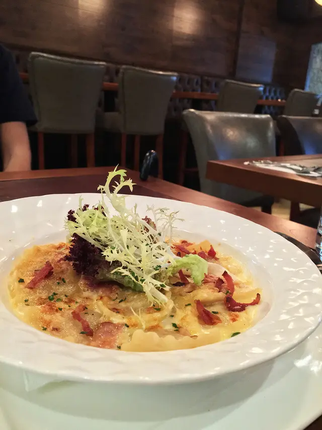 意大利雲吞配巴馬臣芝士煙肉 Tortellini with Parmesan Cheese and Bacon