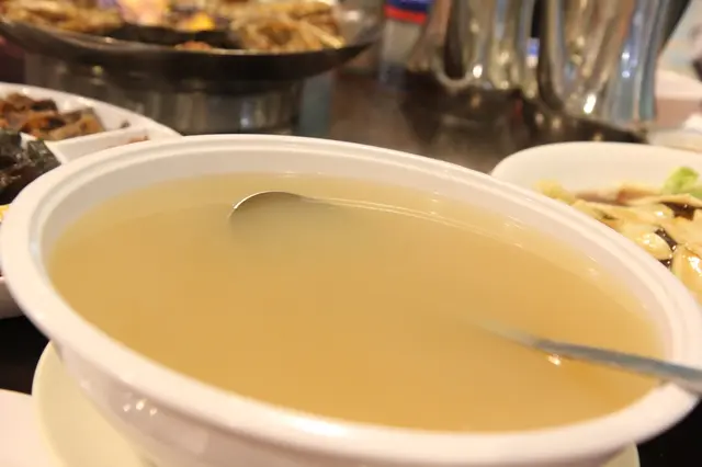 海龍皇鮑魚翅湯 (佛跳牆) 