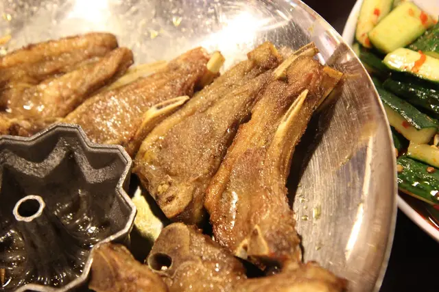 喜氣洋洋新疆火焰羊架