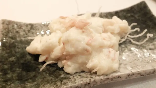 香氣四溢的牛奶的香滲出,配合蟹肉完全吃出細味