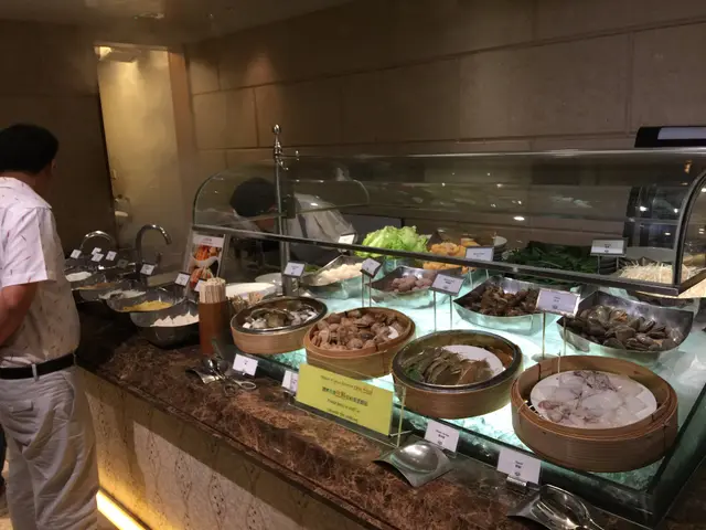 生猛海鮮,自己夾完比廚師即烚,非常鮮甜